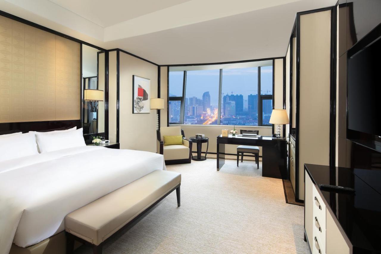 Howard Johnson Plaza Ningbo Esterno foto