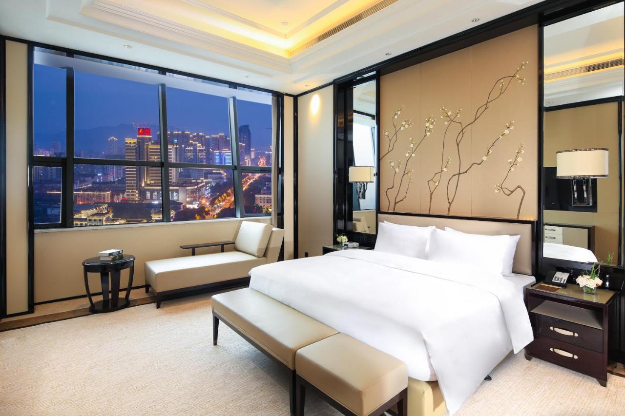 Howard Johnson Plaza Ningbo Esterno foto